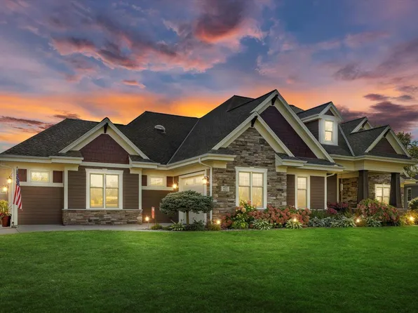 W271N6155 Maple STREET, Sussex, WI 53089