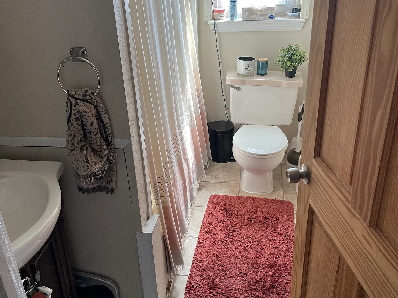 3 bed, 900 sqft, $2,200 — Photo 2