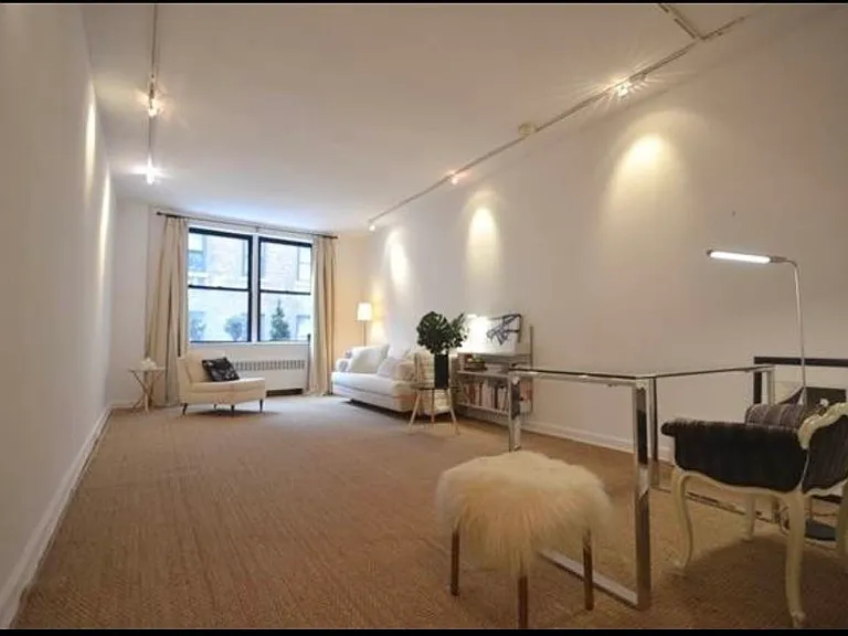 120 E 62nd St #4C — Photo 2