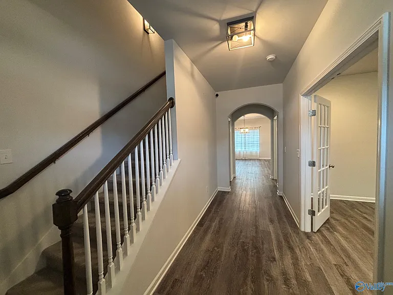 212 Oracle Cir — Photo 3
