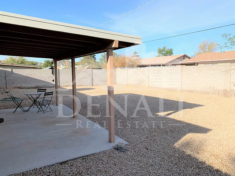 3510 E Ludlow Dr — Photo 12