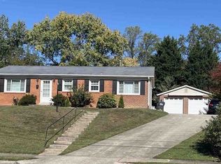 14033 Grayson Rd, Woodbridge, VA 22191