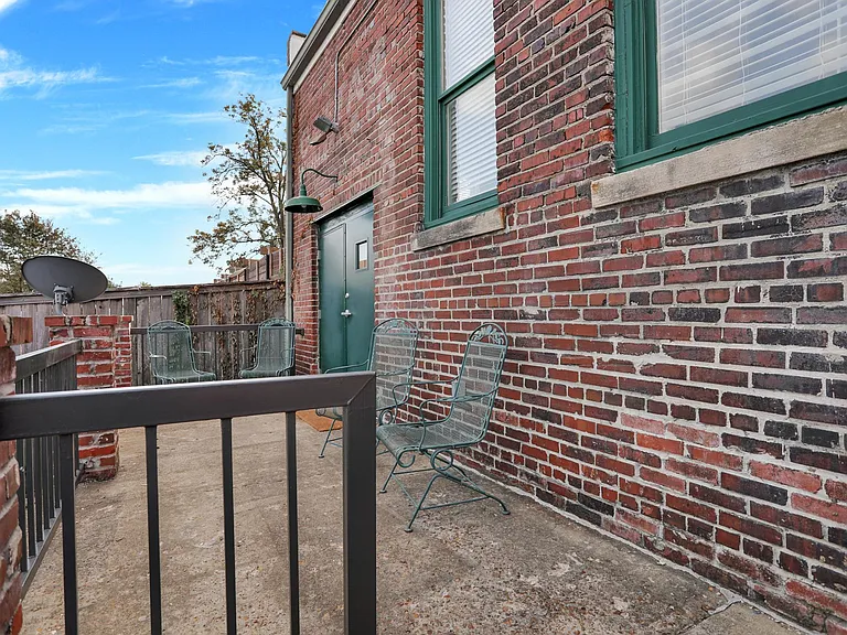 506 S Main St #102 — Photo 19