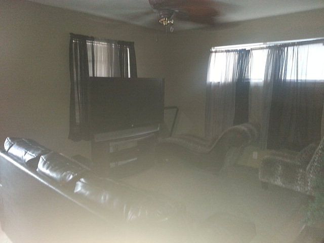 2nd image of 121 Greenview Dr