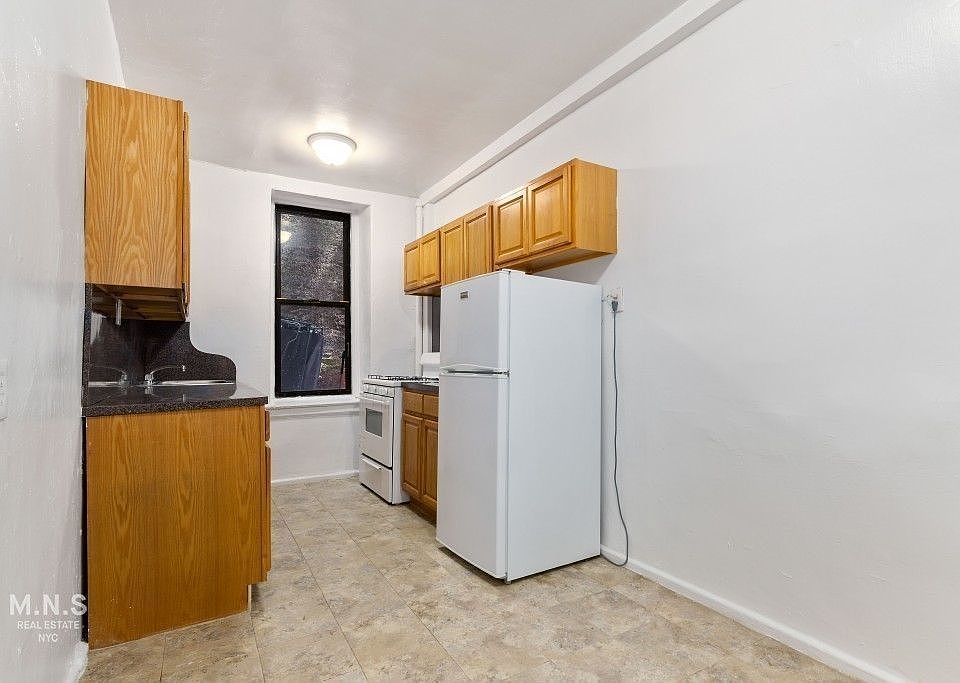 1st image of 11 Seaman Ave #C2