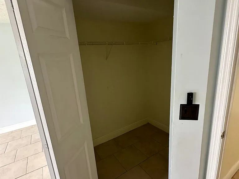 5005 Wiles Rd — Photo 8