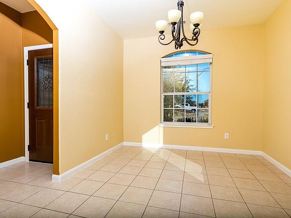 5th image of 404 Riverbed Dr