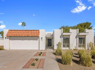 610 E Calavar Rd, Phoenix, AZ 85022