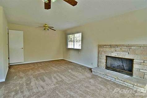 Living / Formal Dining Room