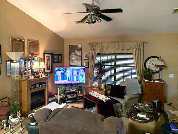 2nd image of 185 Casino Dr N