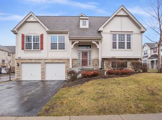 251 Bennett Dr, Carol Stream, IL 60188