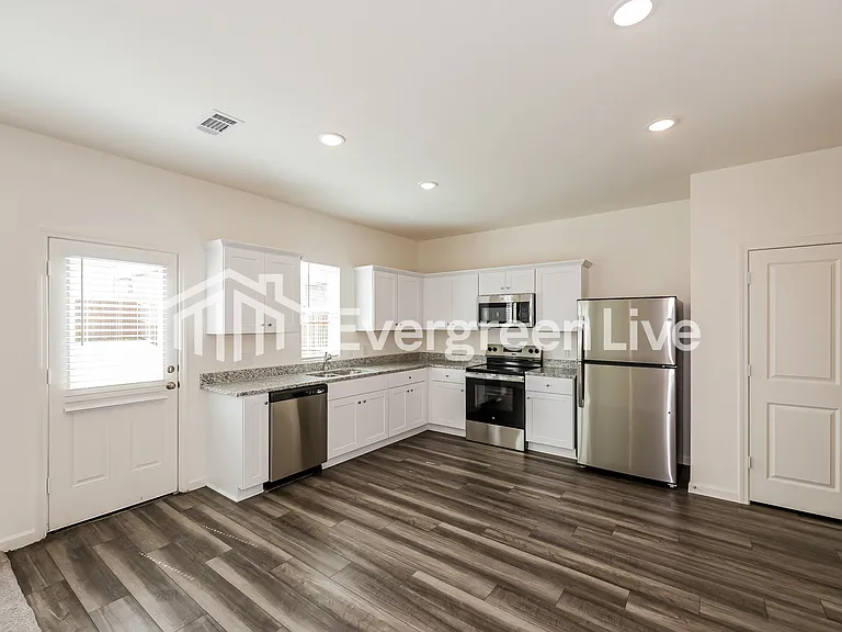5938 Sahara Dr — Photo 5