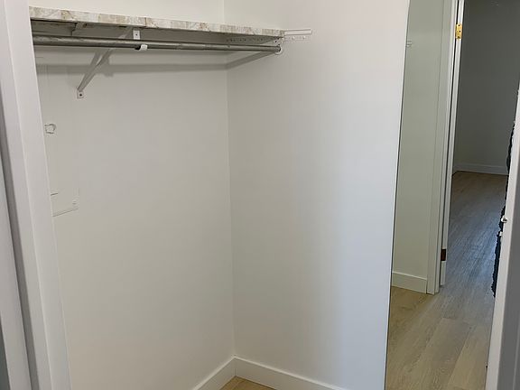 5th image of 3851 N Parkway Dr APT 31D