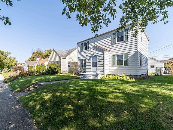 4th image of 2042 Berkley Pl