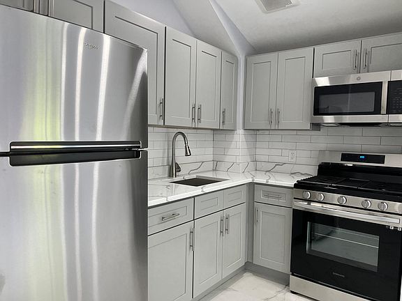 3rd image of 301 Thieriot Ave Floor 2