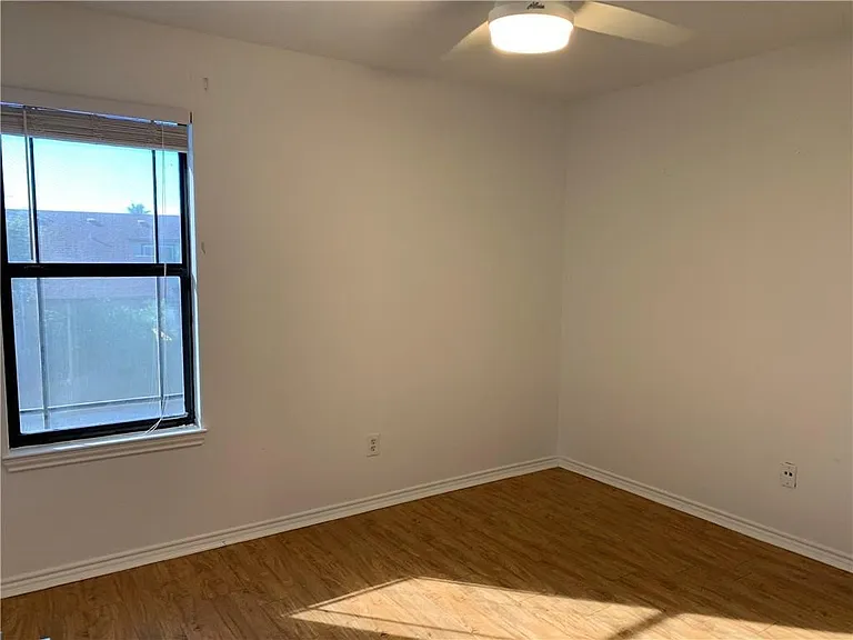 15334 Barataria Dr — Photo 13