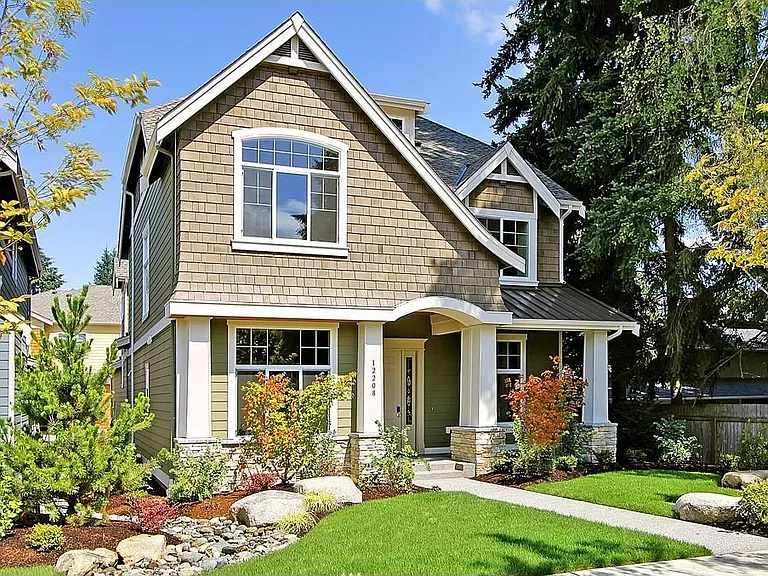 12208 168th Ct NE — Photo 1