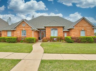 15104 Summit Parke Dr, Edmond, OK 73013