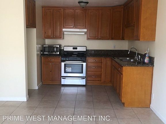 4th image of 947 S Westmoreland Ave #203