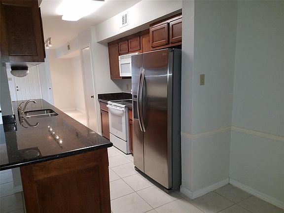 5th image of 13307 Parkway Blvd