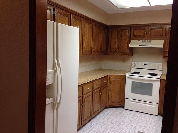 5th image of 8 Connie Ln