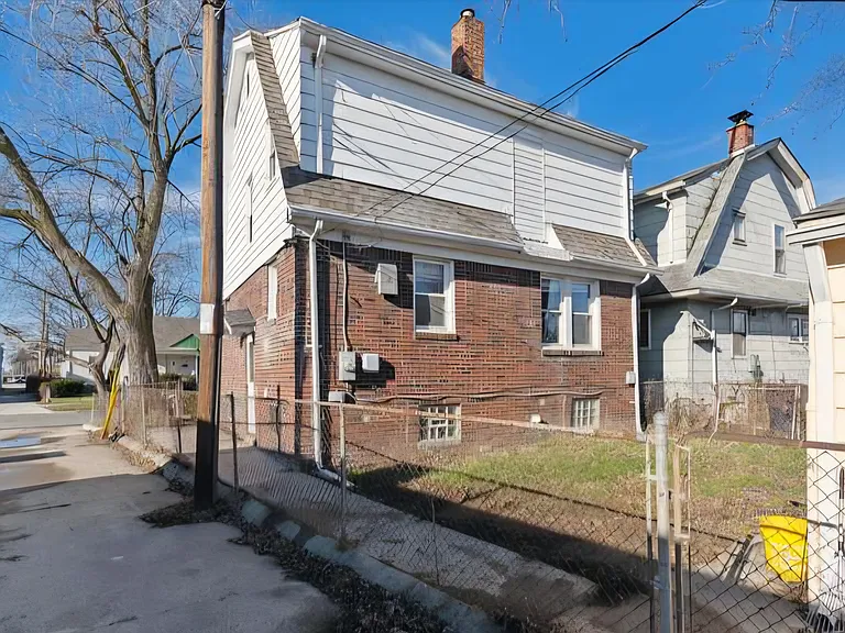 1661 Grant Ave — Photo 25