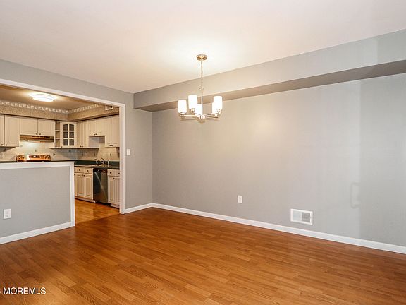 5th image of 604 Randall Way