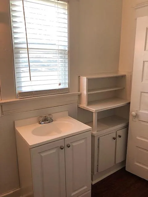 1 bed, 650 sqft, $900 — Photo 4