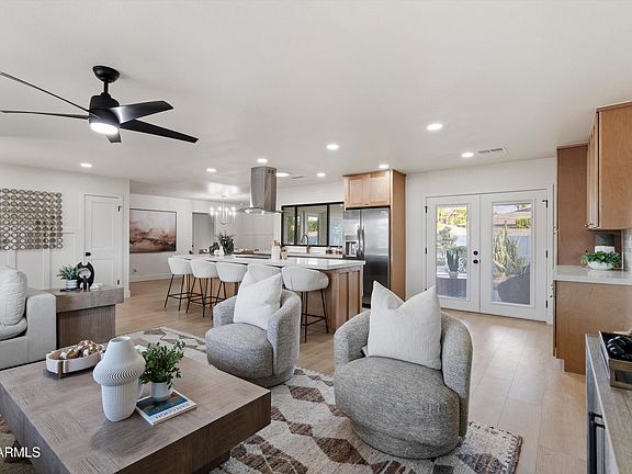 2nd image of 1019 E WATSON Drive