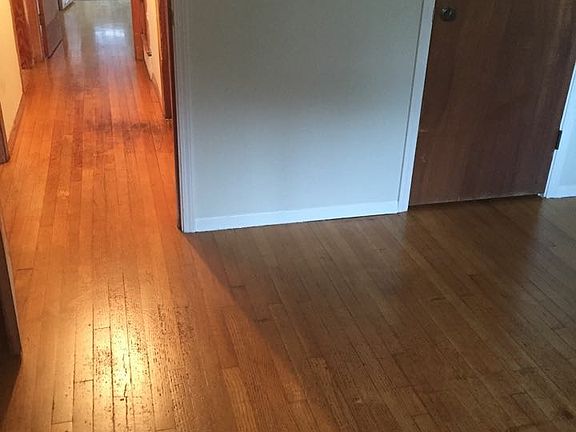 4th image of 1737 Whitehead Dr