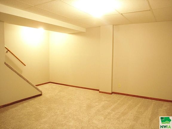 4th image of 2325 Indian Hills Dr
