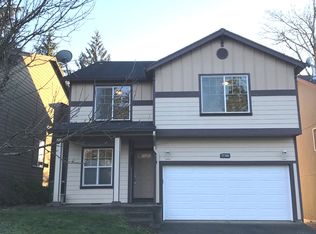 37768 Hamilton Ridge Dr, Sandy, OR 97055