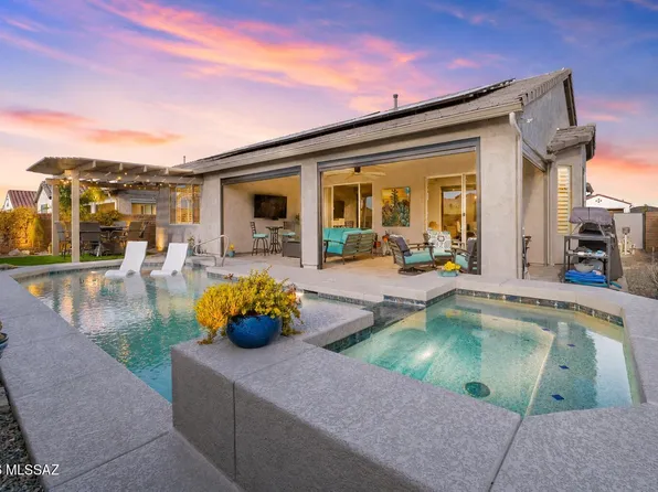 1438 E Golden Rock Way, Green Valley, AZ 85614