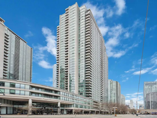 16 Yonge St #1713, Toronto, ON M5E 2A3