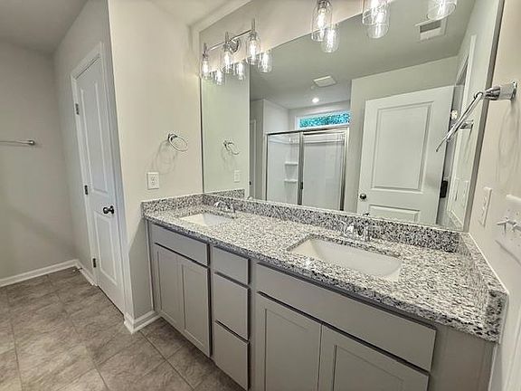 5th image of 1813 Berkshire Ln