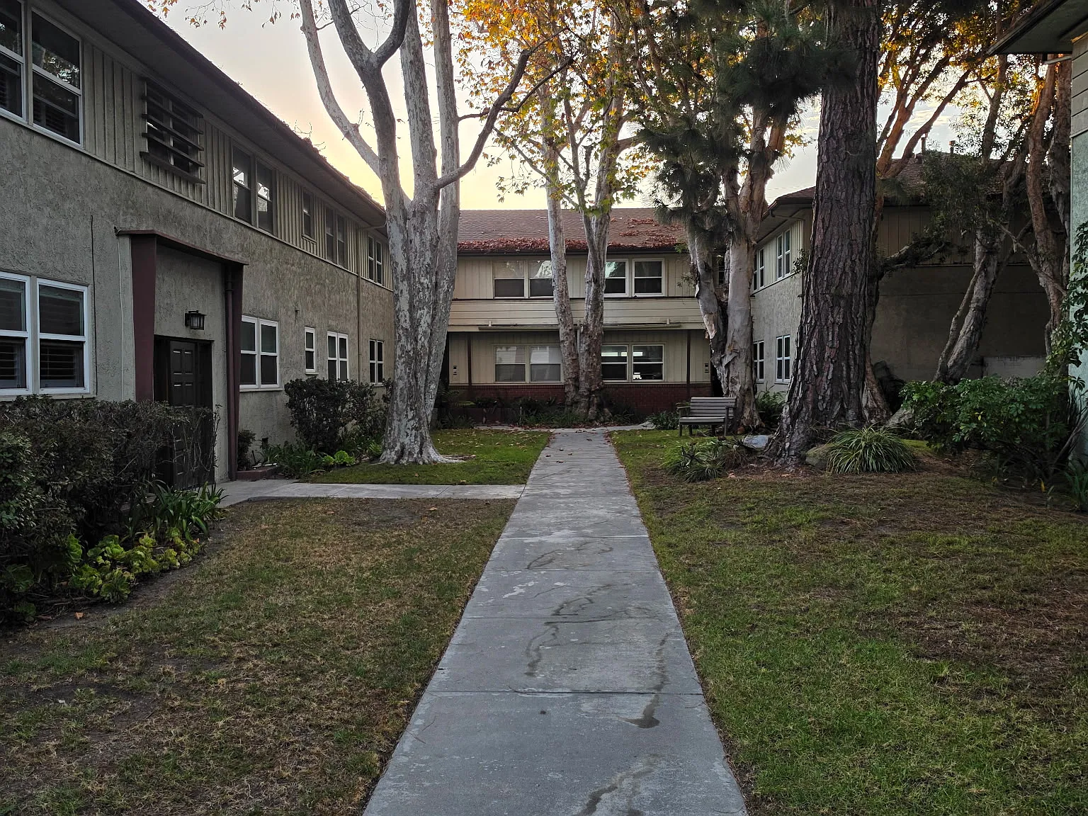 1 bed, 697 sqft, $2,200 — Photo 3