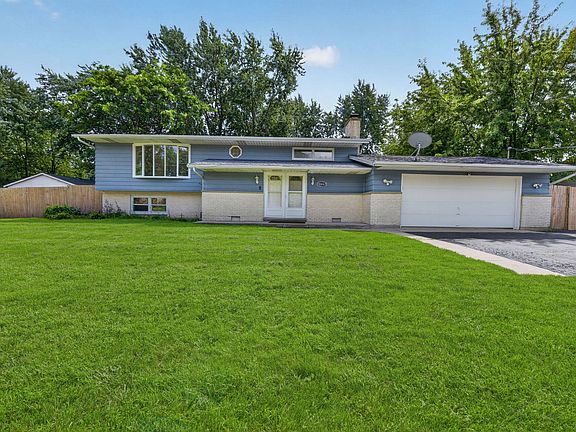 3rd image of 10467 W Chaplin Ave