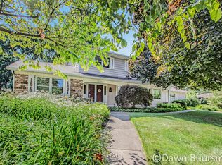 1874 Waterbury Dr SE, Kentwood, MI 49508