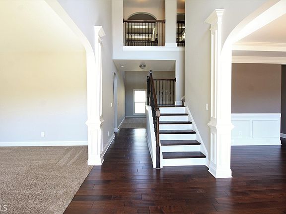 3rd image of 2936 Ash Grove Dr #7