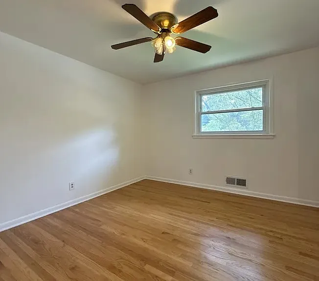 2407 Summerland Dr — Photo 7
