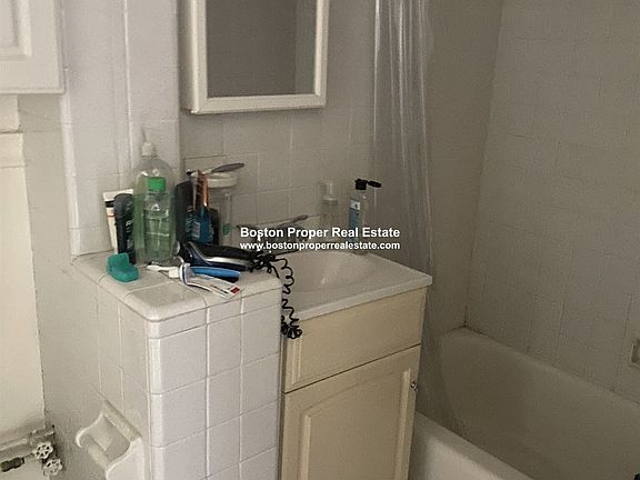 27 Bay State Rd. #4R Boston - Kenmore Unit Photo 7 (1)