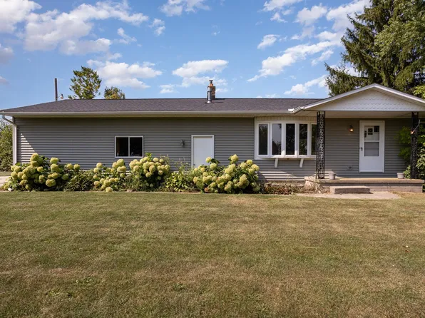 2112 S Eleven Mile Rd, Auburn, MI 48611