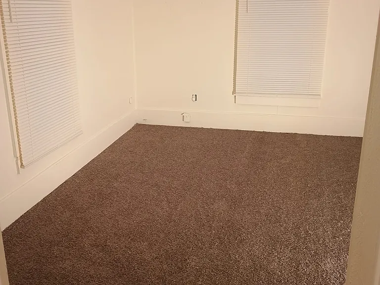 908 E 23rd St #2 — Photo 5
