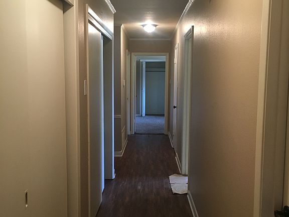 4th image of 608 Woodcrest Ln