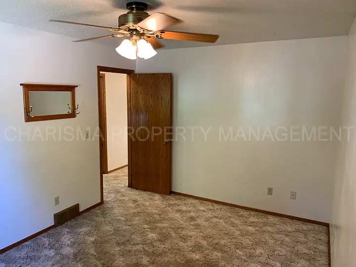 2509 S Groveland Ave — Photo 16