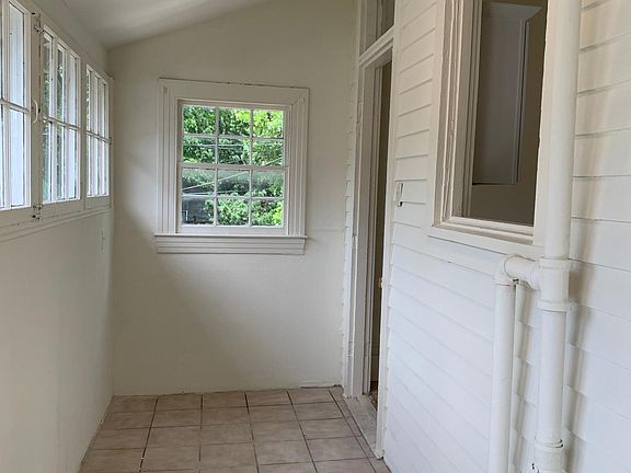 2nd image of 7221 Willow St #D