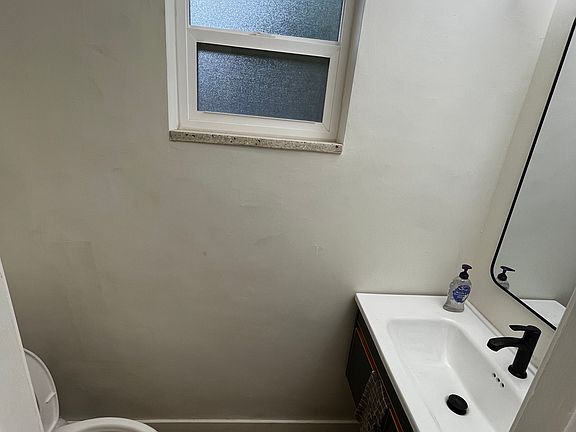 4th image of 2587 E Redondo Ave