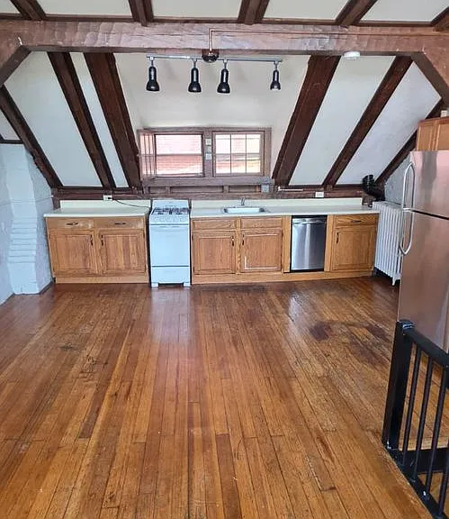 2 Champney Pl #3A — Photo 1