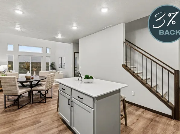 8012 E Tencate Pl, Sioux Falls, SD 57110