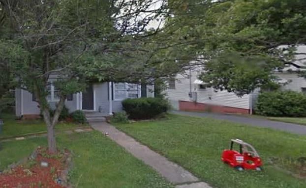 1st image of 914 Gibbons St